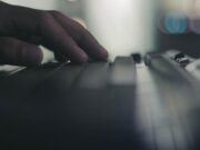 USA: Denuncia Pornhub per mancanza di sottotitoli