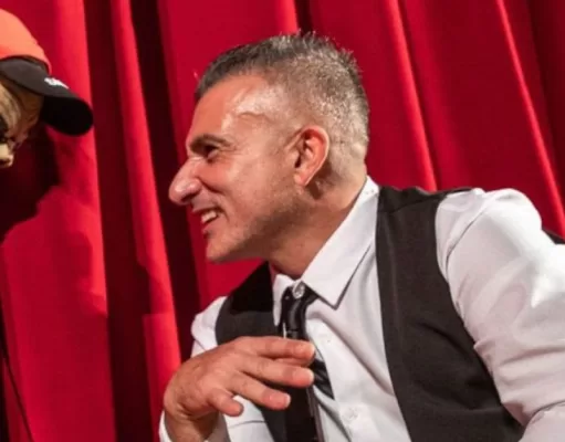 Nuoro e Sassari accolgono la Stand Pup Comedy di Daniele Contu: daniele-contu-spettacolo