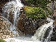 Giornata della Terra: l’acqua come simbolo del nostro impegno Giornata-della-Terra-2025