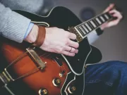 Diventare chitarrista professionista: cosa studiare e come iniziare diventare-chitarrista-professionista