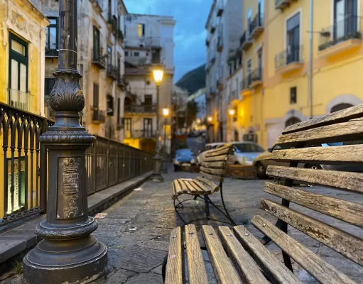 Luci d’Artista 2025-2026, Salerno torna a brillare: un viaggio tra luce, storia e bellezza urbana Luci-d’Artista-2025-2026