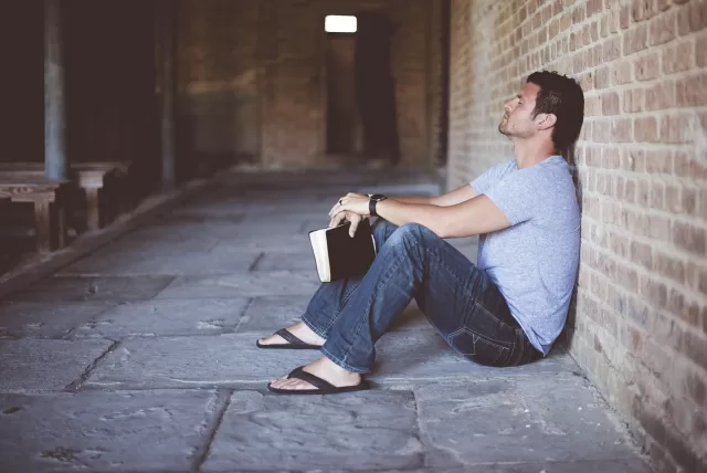 alone-1869997_1280 sindrome-dell'impostore-forse-sei-davvero-bravo-in-quello-che-fai