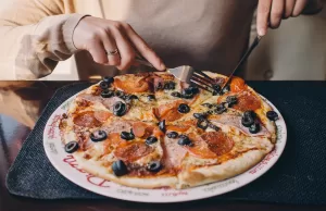 La pizza nel mondo: un viaggio tra origini, tradizioni e curiosità pizza-nel-mondo-il-miglior-comfort-food