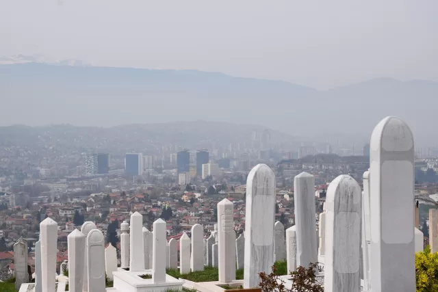 largher-sarajevo-2101391_1280 turisti-cecchini-a-sarajevo-interrogatorio-milano