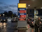I rincari carburante: un copione che si ripete FOTO ai generated