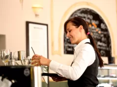 Caccia ai lavoratori stagionali: perché il settore turistico è in crisi profonda crisi-di-lavoratori-stagionali