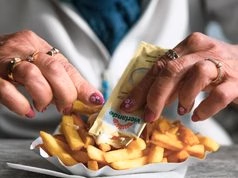 Perché le sigarette hanno gli avvisi di morte e alcol e il cibo spazzatura no? avvertenze-sanitarie-alcol-junk-food-avvisi-di-morte-sigarette